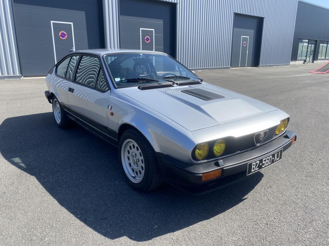alfa romeo gtv 6 2.5 litres